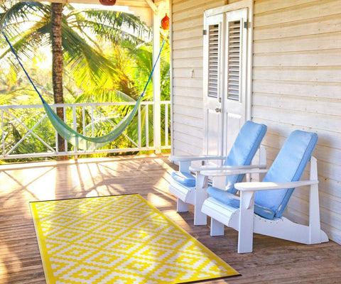 Image of Nirvana Yellow & White Indoor-Outdoor Reversible Rug cvsonia 
